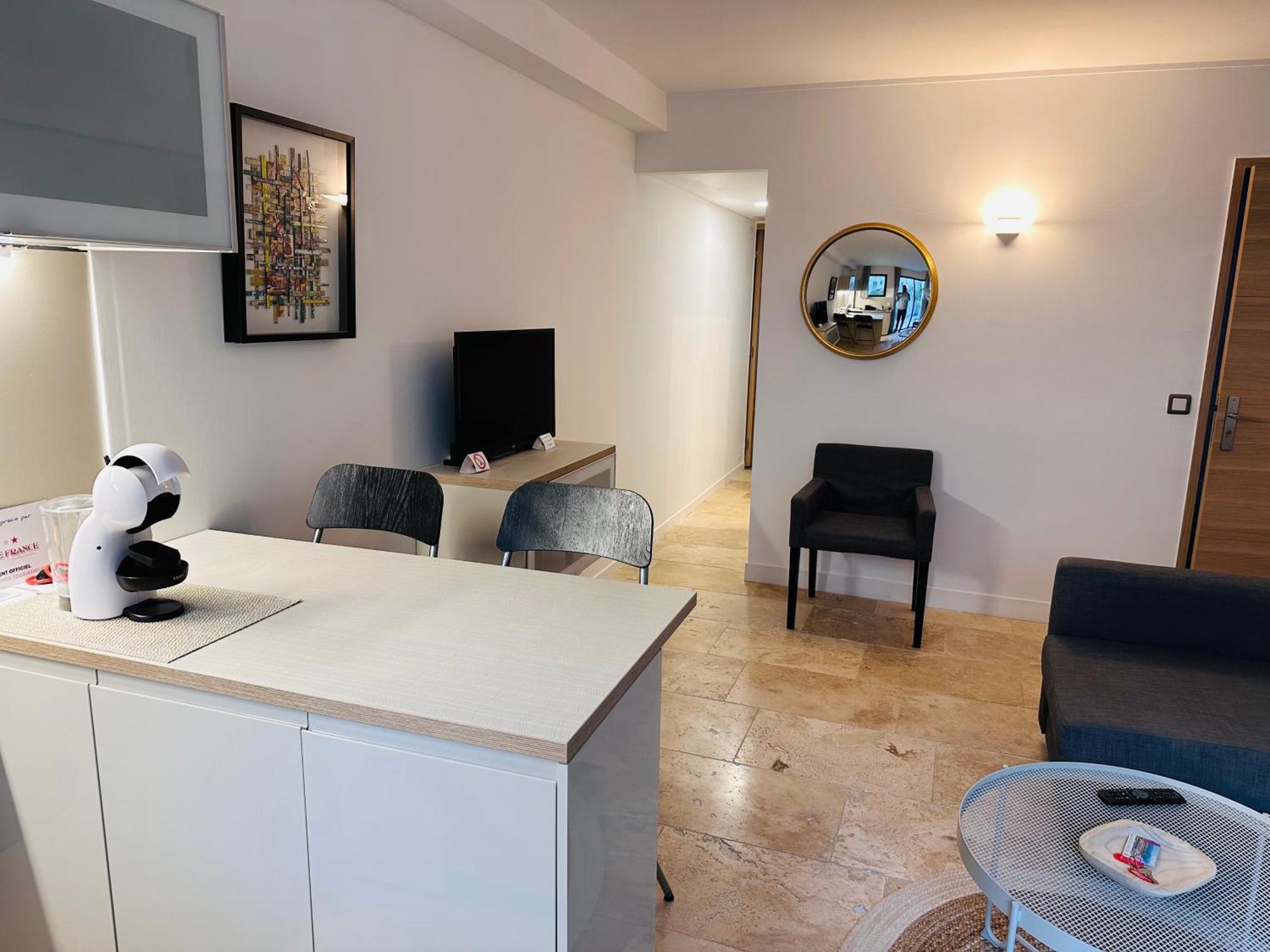 Appartements 3 Etoiles Terrasse Ou Patio Intra-Muros Aigues-Mortes Exterior photo
