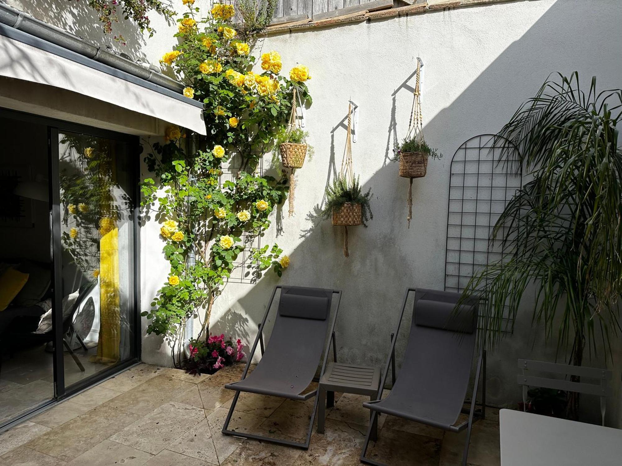 Appartements 3 Etoiles Terrasse Ou Patio Intra-Muros Aigues-Mortes Exterior photo